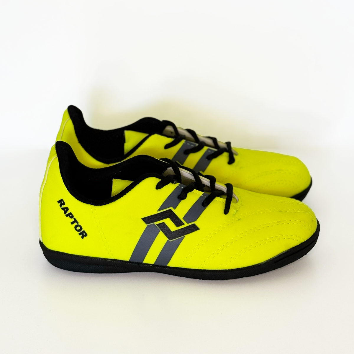 Calzado Fútbol Sala Raptor Adulto y Niño