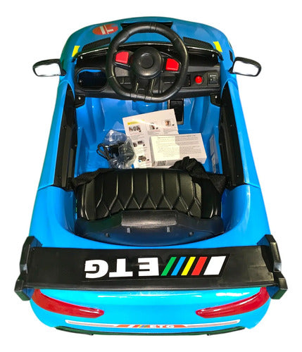 Auto Infantil 6v 1 Motor Rc C/balanceo 3 Vel + Pelota Futbol Multicolor
