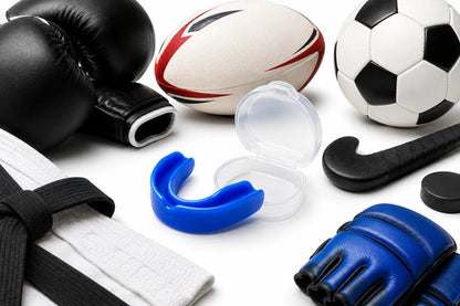 Protector Bucal Deportivo Simple X10 Con Estuche Boxeo Mma Surtido Sin Sabor