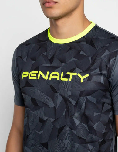 Remera Geonetrico X Penalty
