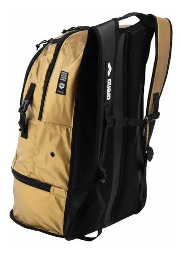 Mochila Deportiva Arena Natacion Fastpack 3.0 50th - Btu Color Dorado
