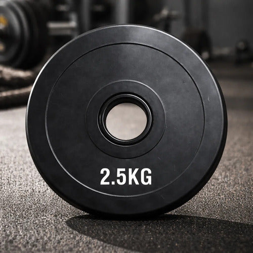 Disco Olímpico Engomado 2.5 Kg Sin Rebote Para Barra Gym Negro