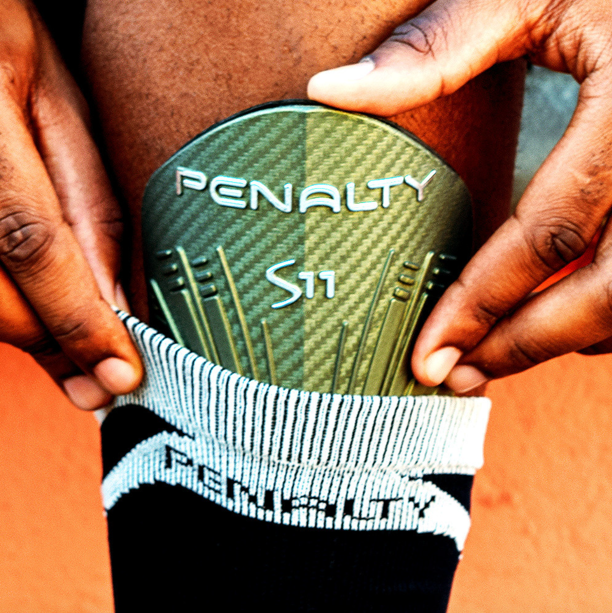 Canillera Penalty Futbol/hockey Profesional Con Media Adulto