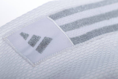 Uniforme Judo Adidas Contest J650P Blanco/Plateado Premium para Competicion Nacional y Entrenamiento Profesional